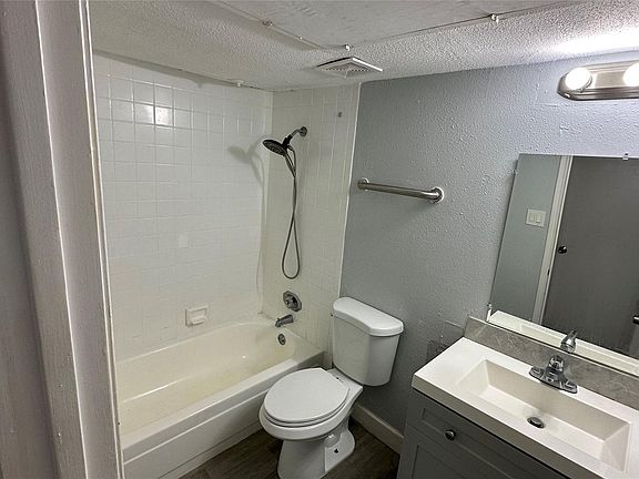 5th image of 9550 Deering Dr APT 208