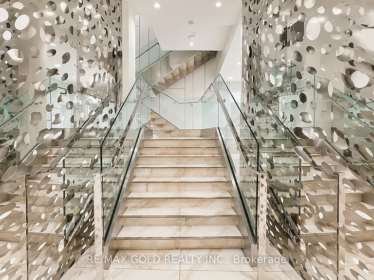 12 York St #2606 — Photo 9