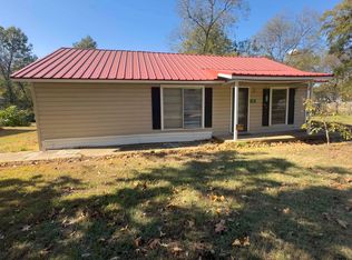 215 Cleveland St, Winfield, TX 75493