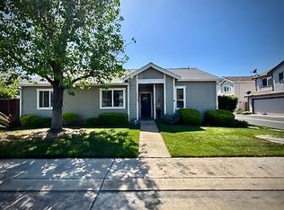 6425 Laguna Mirage Ln, Elk Grove, CA 95758