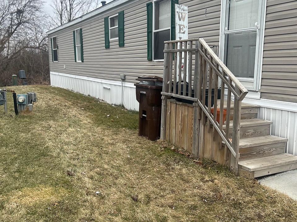 1st image of 1029 Pebble Creek Dr