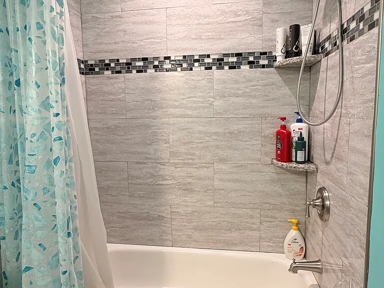 56 Gate House Ln — Photo 2