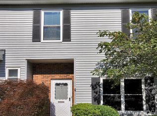 7 Robin Pl, Monroe Township, NJ 08831