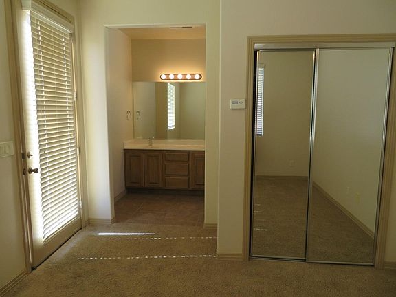 Casita bedroom - view 2