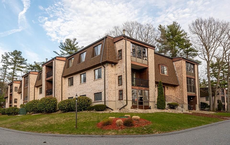 1st image of 6 Greenbriar Dr APT 305