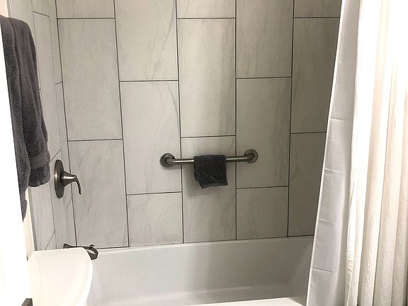 5th image of 4750 S Dudley St APT 39