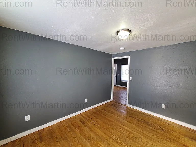 812 E End Ave — Photo 9
