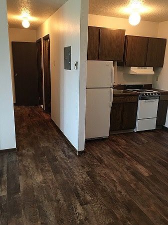 1st image of 931 10th Ave W APT 13
