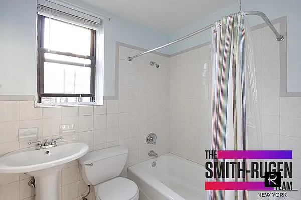 Rented by R New York | media 11