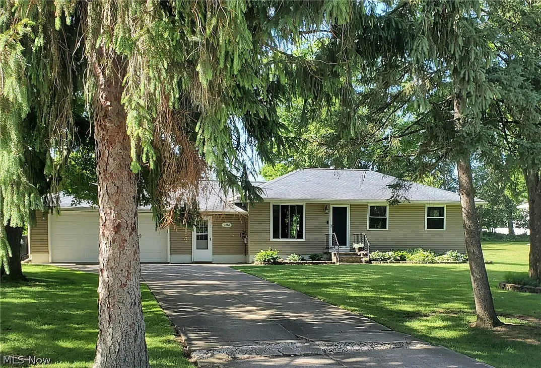 3482 James Blvd photo 1