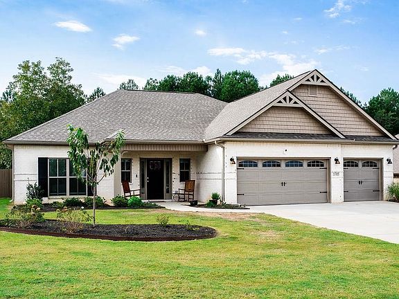 2nd image of 1705 Meadowbrook Dr SE