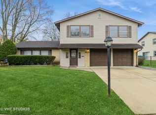 7123 Longmeadow Ln, Hanover Park, IL 60133