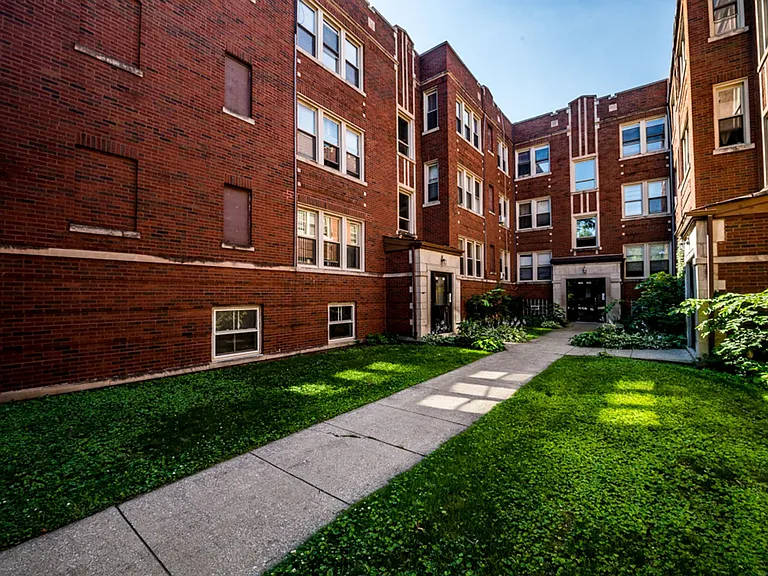 6705 S Michigan — Photo 13