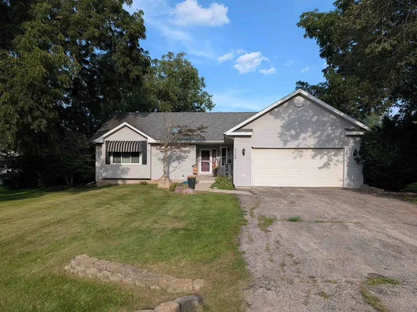 1782 Darby Ln, Davis, IL 61019