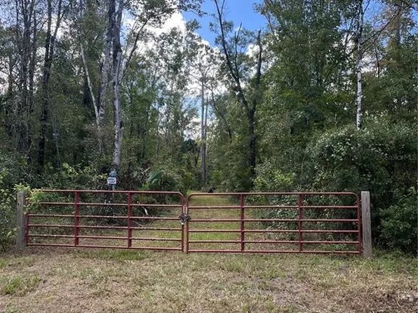 4760 Division St, Hastings, FL 32145