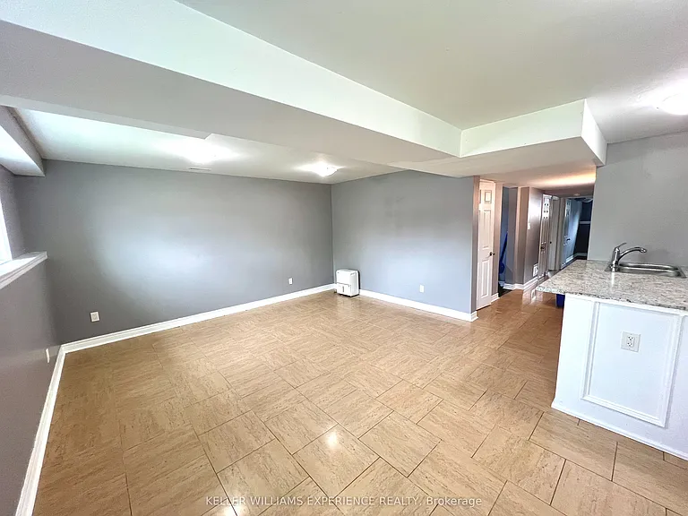 16 Herrell Ave #LOWER — Photo 5