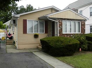 95 De Pinedo St, Providence, RI 02904