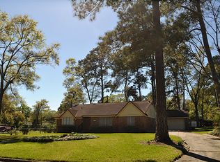 2011 Willowbend St, Conroe, TX 77301