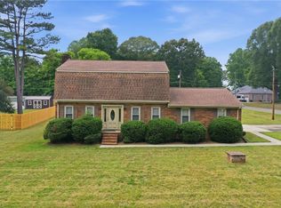 1003 Camelot Ln, Graham, NC 27253