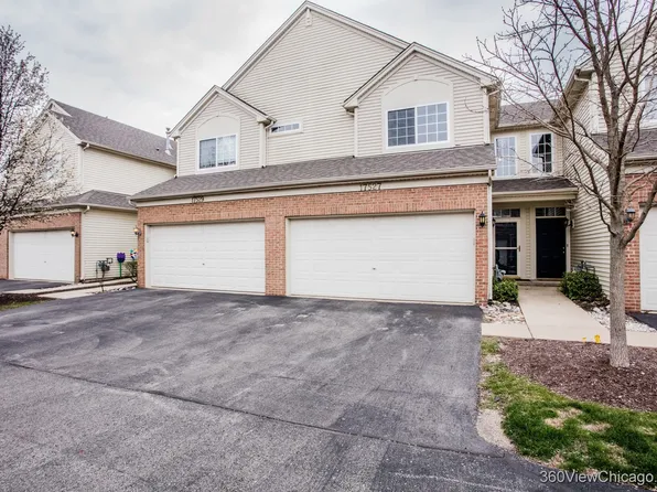 17527 S Gilbert Dr, Lockport, IL 60441