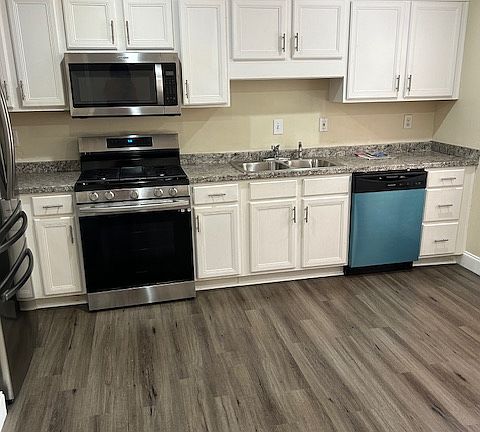 Kitchen new appliances