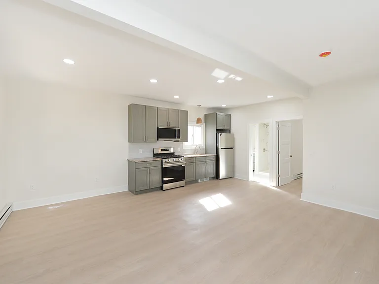 255 Rea Ave #3 — Photo 7