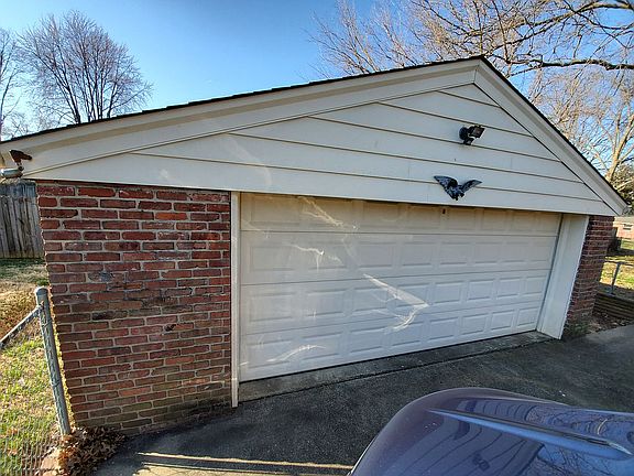 2 car garage 