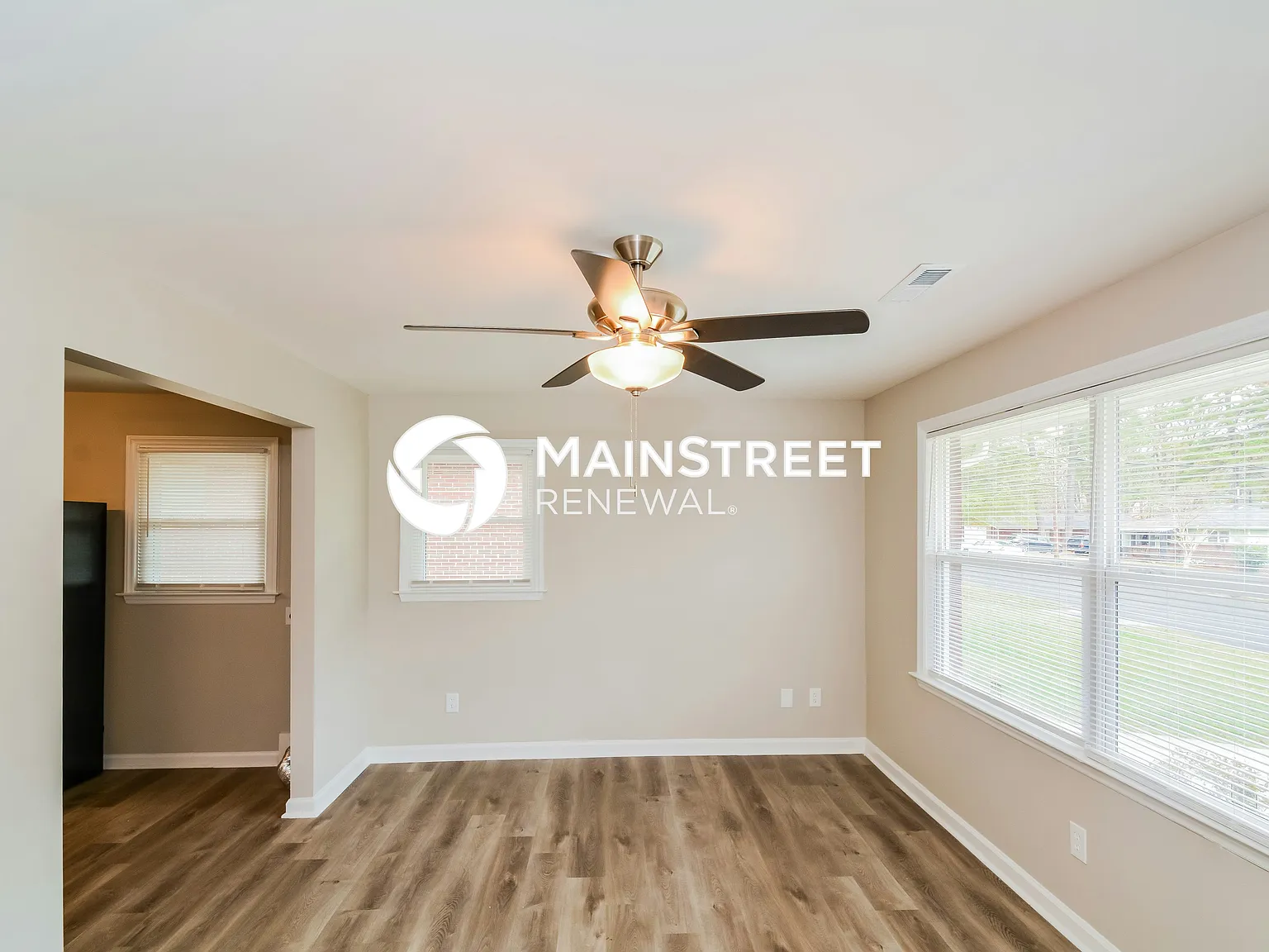 1516 Rosewood St — Photo 3