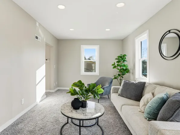 747 Buchanan St NE, Minneapolis, MN 55413