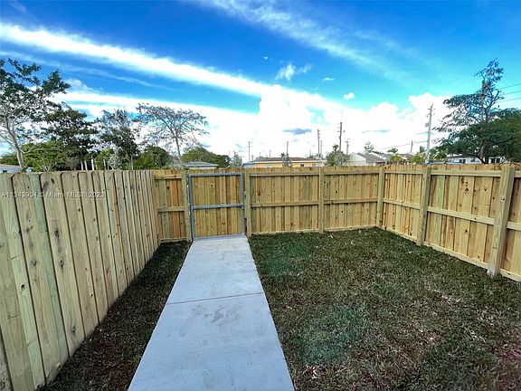 5th image of 1310 NW 6th Ave #5