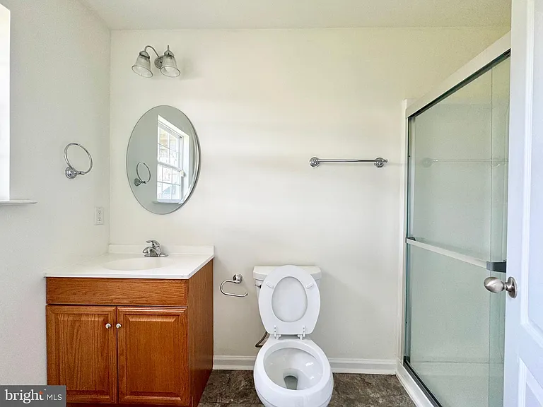 56 Nicholas Dr — Photo 22