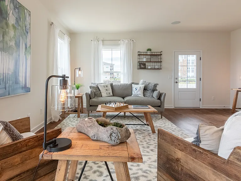 335 John Adams Dr — Photo 15