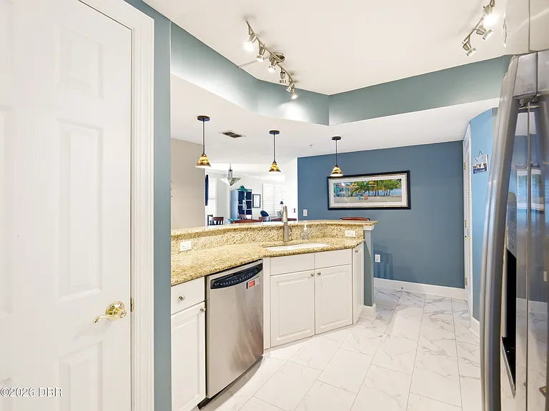 2055 S Atlantic Ave #703 — Photo 10