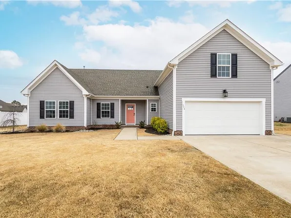 116 Parrish Point Ln, Moyock, NC 27958