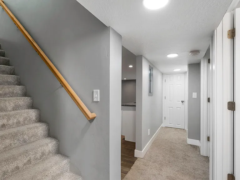 4085 S Olympic Way — Photo 13