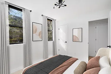 Rented by R New York