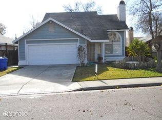 1139 Tempe Dr, Hanford, CA 93230