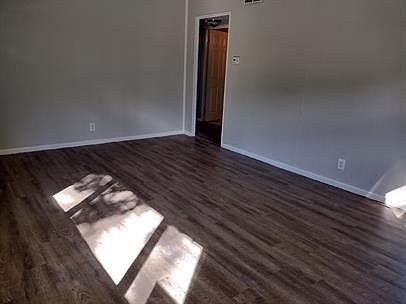 2nd image of 405 E Sherwood Ave