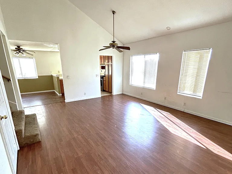 15291 San Jose Dr — Photo 2