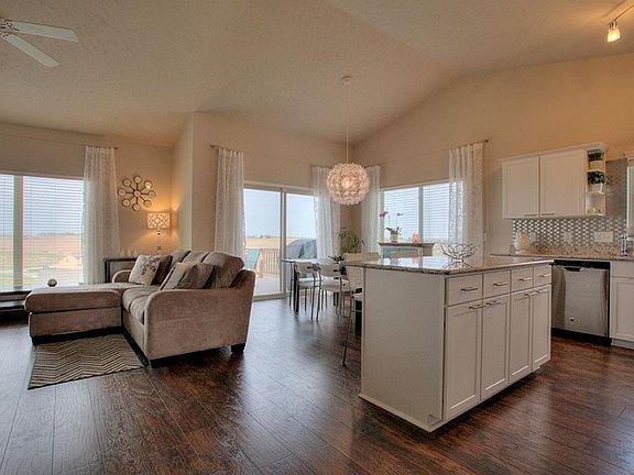 4th image of 17658 Browne Cir