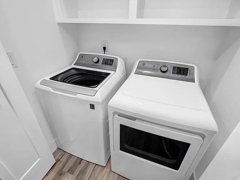 Summerview Apts — Photo 14