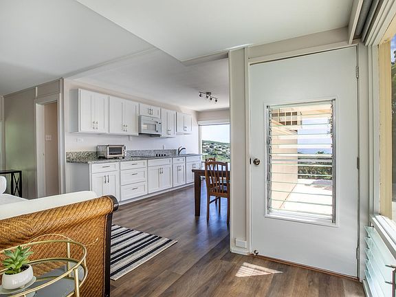 More views of kitchen