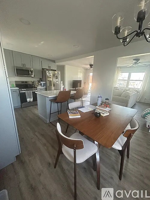2 bed, 900 sqft, $1,950 — Photo 3