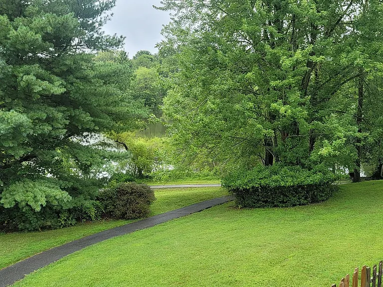 8413 Meadow Green Way — Photo 26