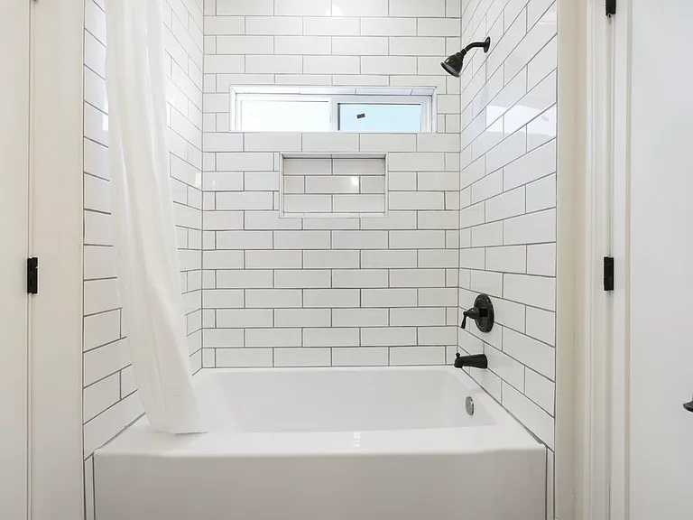 Bathtub