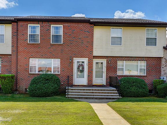 3rd image of 55 Valerie Ct