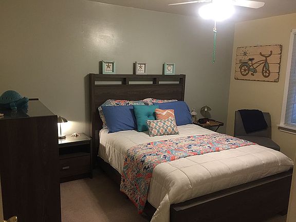 Queen Guest Room 1