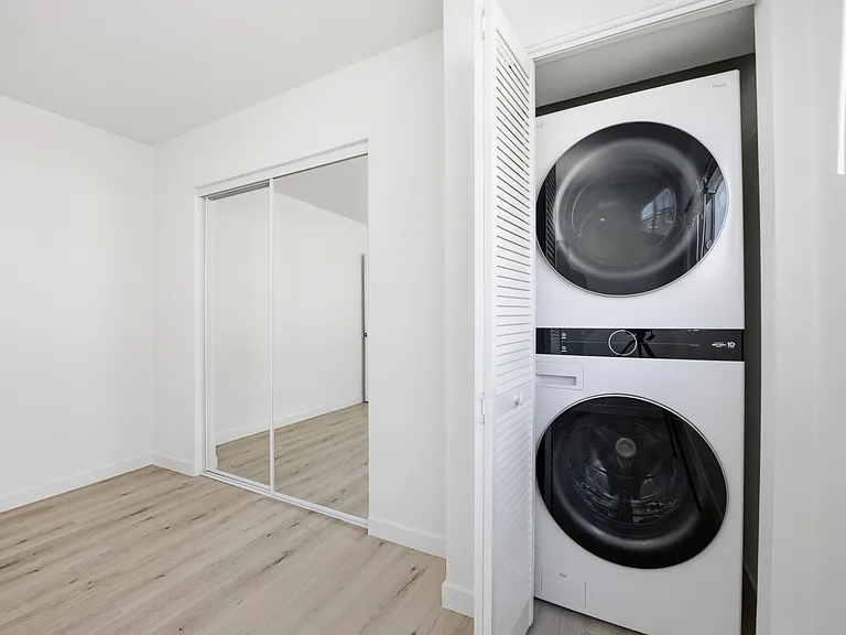 2140 Howard Ave #11 — Photo 11