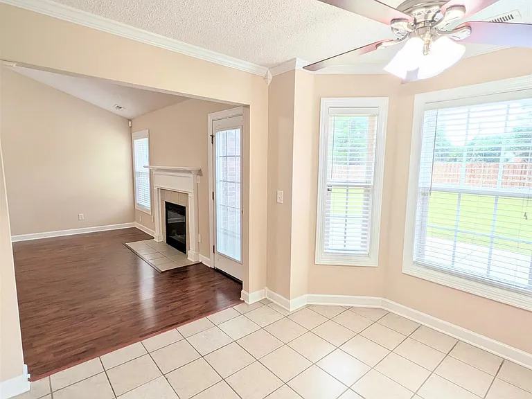102 W Kilburn Cir — Photo 13
