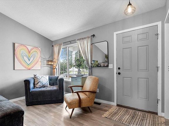 4th image of 505 Viking Dr